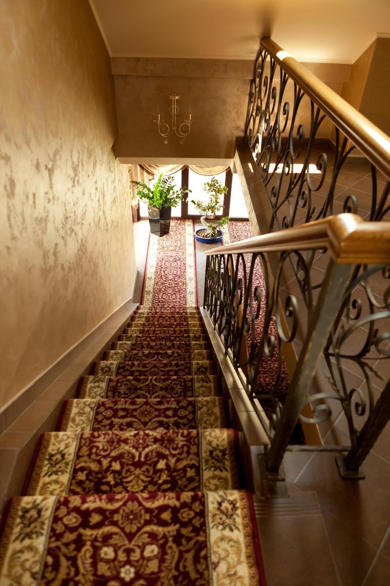 Hotel Aramia Satu Mare Exterior photo