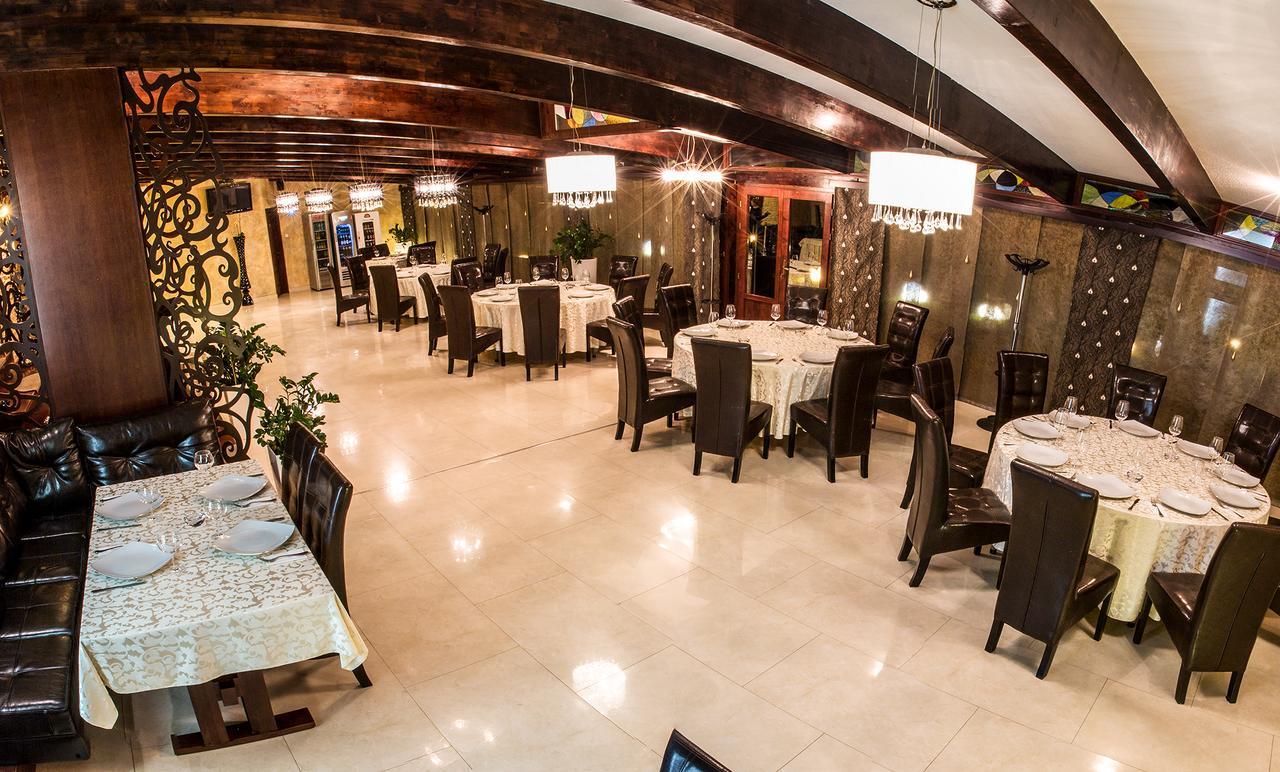 Hotel Aramia Satu Mare Exterior photo