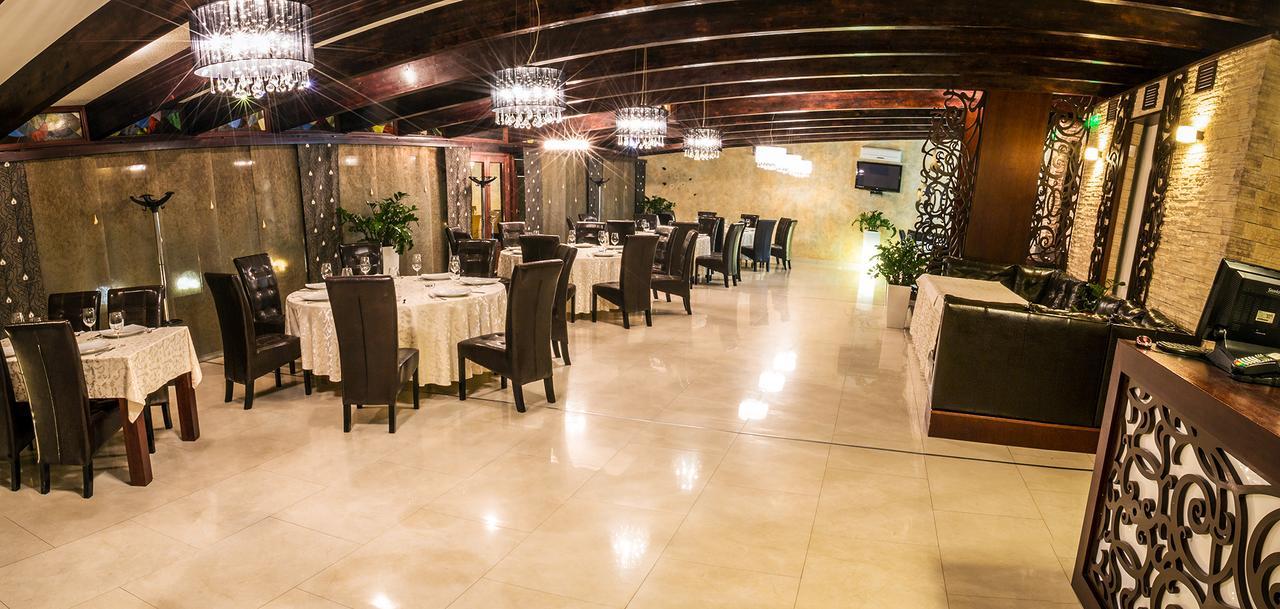 Hotel Aramia Satu Mare Exterior photo